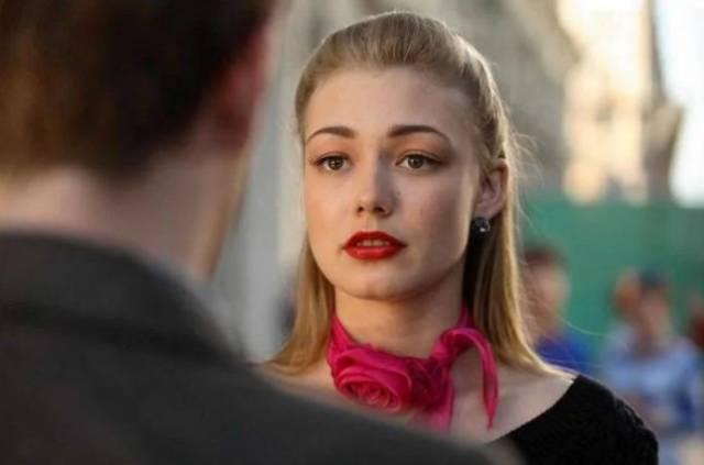 俄占女明星,璀璨星光下的争议与命运