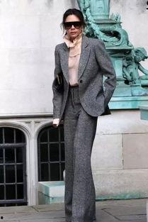 黑色修身西装网红图,演绎时尚与品位的完美融合