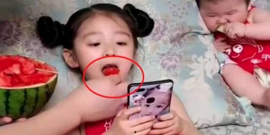 吃瓜女孩爸爸视频大全,视频大全集锦