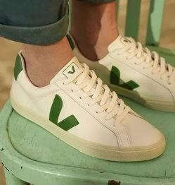 百搭小白鞋明星同款