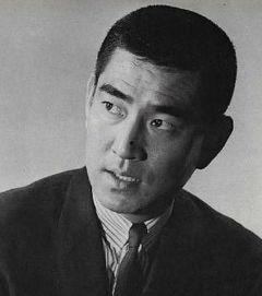 日本明星高仓健,日本影坛永恒的硬汉传奇