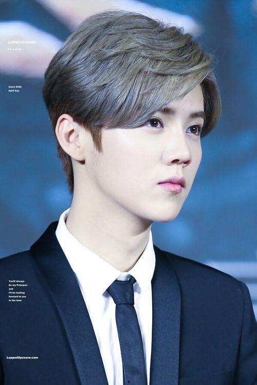 美男明星,揭秘美男明星的魅力传奇